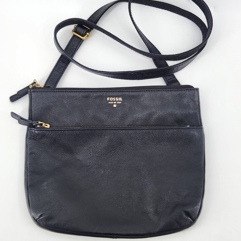 Fossil Issue No 1954 Black Pebbled‎ Leather Crossbody Bag Gold Hardware Slim Zip